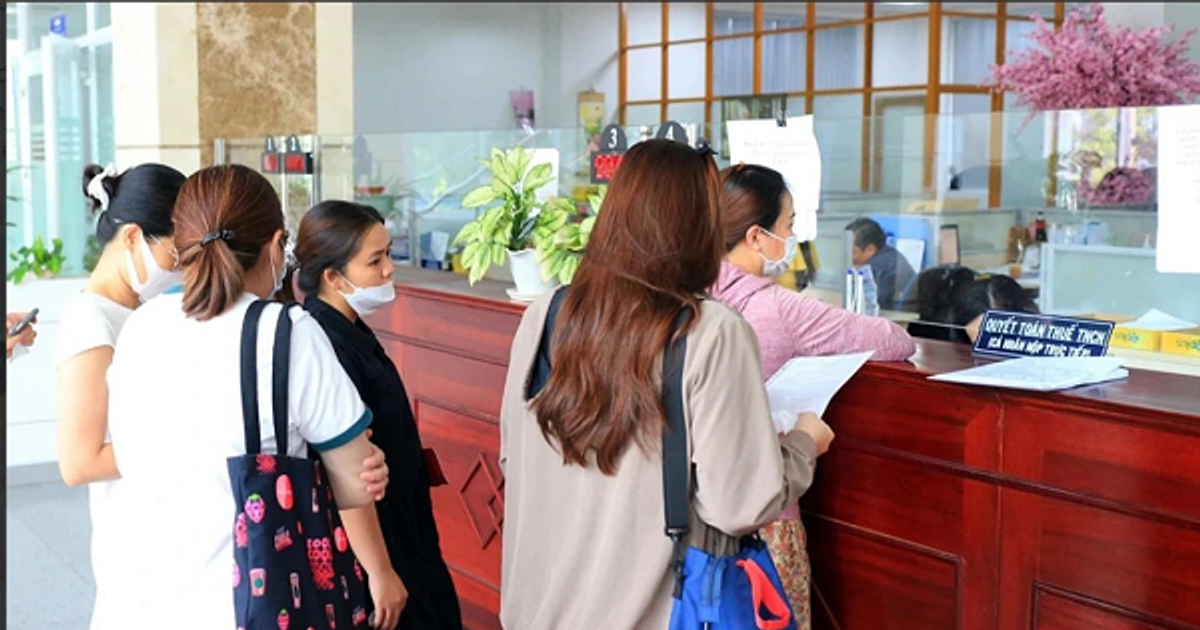Điều chỉnh thuế, tăng thu nhập - “chìa khóa” phục hồi sức mua?