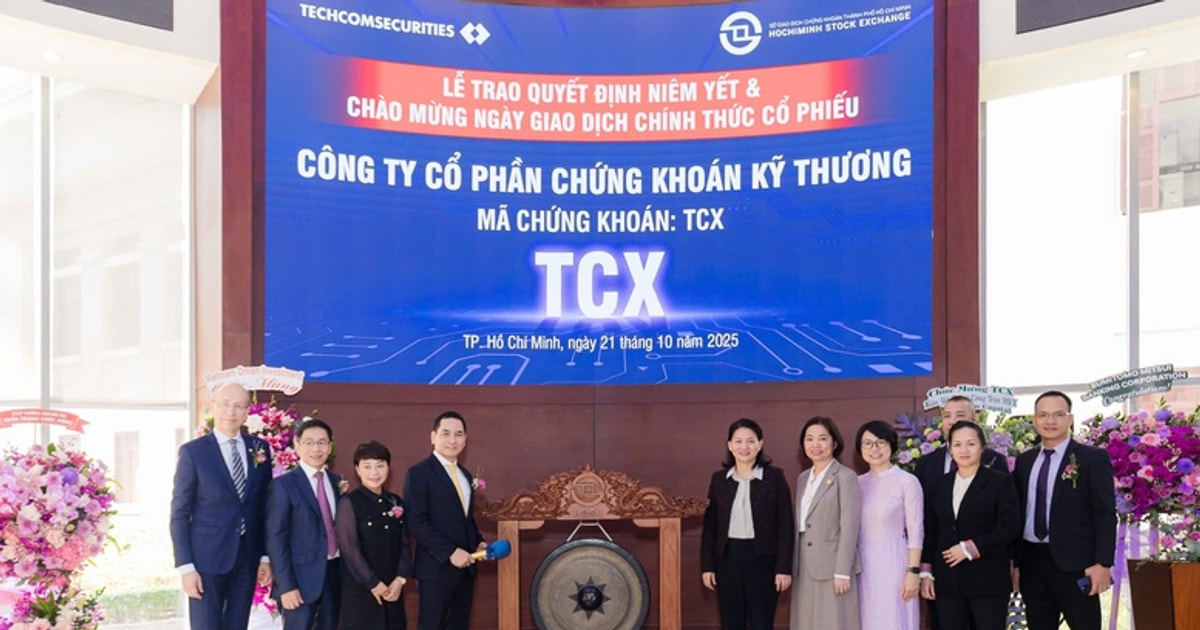 Nhà đầu tư "chốt lời" cổ phiếu TCX