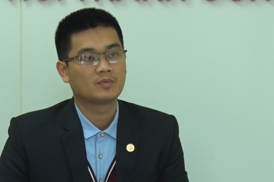 Người khởi kiện Apple nói gì về việc kiện Apple ra tòa?