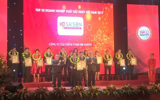 HD SAISON tiếp tục được vinh danh trong Top 50 Doanh nghiệp xuất sắc nhất năm 2017