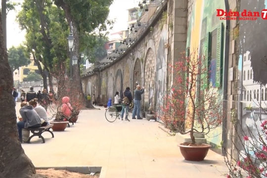 Phố bích họa Phùng Hưng: Nơi ghi dấu chân lịch sử