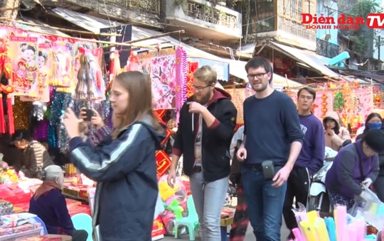 Tết Việt qua con mắt người nước ngoài