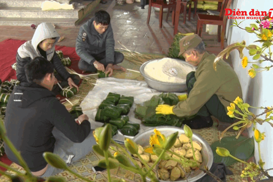Làng nghề bánh chưng Tranh Khúc tấp nập đơn hàng cuối năm