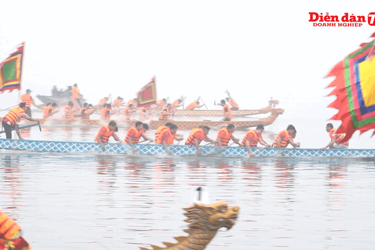Sôi động Lễ hội đua thuyền rồng lần đầu tiên được tổ chức ở hồ Tây