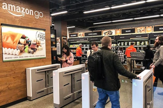 Thương mại điện tử tăng doanh thu nhờ chiến lược bán hàng đa kênh