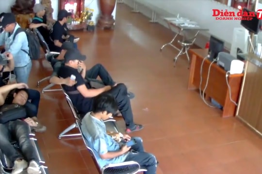 Nhóm người lạ “vây hãm” Phòng khám Tâm Đức