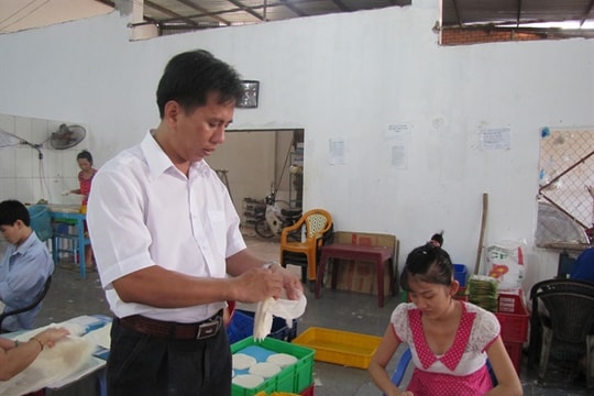 Khởi nghiệp thành công từ bánh tráng cuốn, doanh thu 500 triệu đồng/tháng