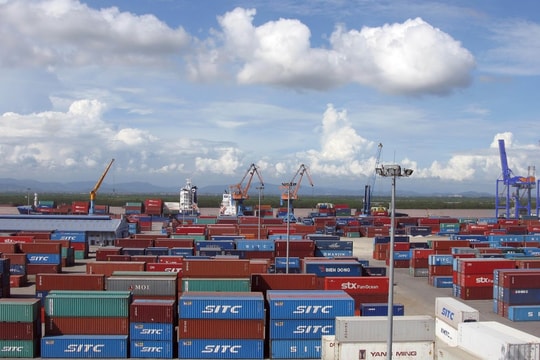 Quá tải container phế liệu tại các cảng biển