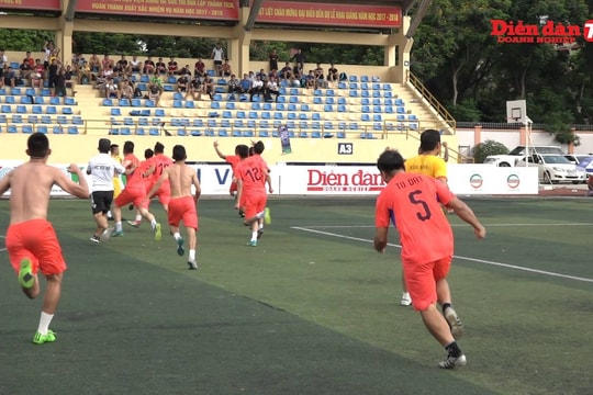 Lộ diện 2 đội bước vào chung kết giải bóng đá VCCI 2018