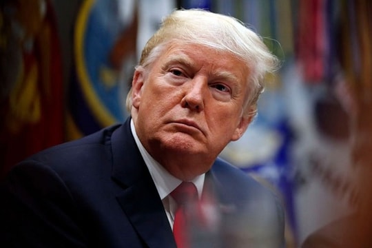 Rắc rối chưa "buông tha" Trump