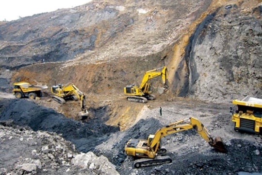 Dừng khai thác mỏ Thạch Khê để tránh rủi ro