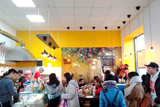 Câu chuyện khởi nghiệp “phở bò” tại Nga của con gái đại sứ Việt Nam