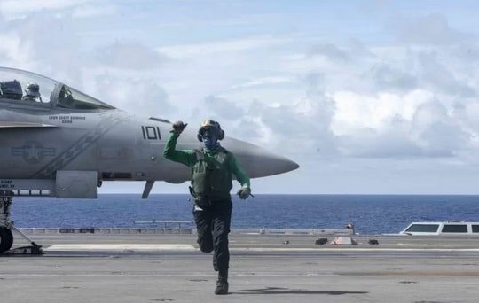 Việt Nam nói gì về việc tàu sân bay Mỹ tiến vào Biển Đông?
