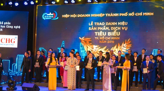 Tem Vinacheck được vinh danh “Sản phẩm, dịch vụ tiêu biểu TP.HCM 2019”