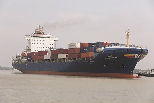 Doanh nghiệp lo ngại về phụ phí giảm thải lưu huỳnh