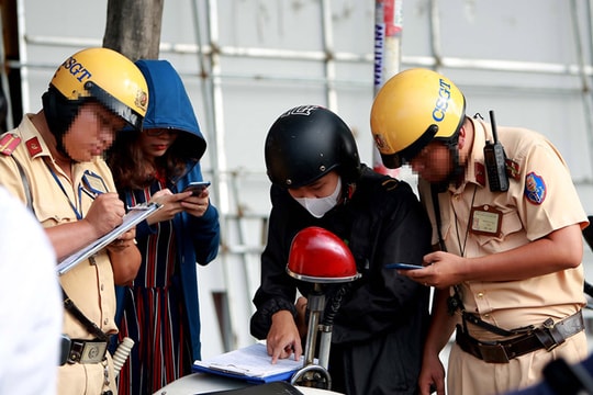 Ghi hình CSGT: “Cây ngay không sợ chết đứng”