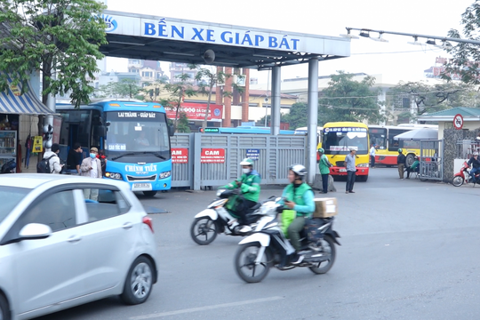 Doanh nghiệp vận tải ô tô "kêu cứu" vì vắng khách