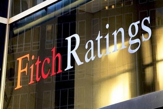 Vì sao Fitch Ratings hạ triển vọng tín nhiệm của 5 ngân hàng?