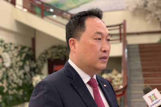 Hội nghị Thủ tướng với doanh nghiệp: Korcham kiến nghị nối lại đường bay Việt Nam - Hàn Quốc