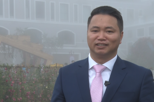 Kích cầu du lịch bằng... "Sapa bay giữa mùa hoa"