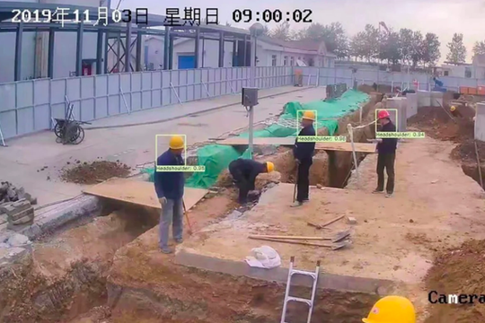 Trung Quốc dùng AI phát hiện công nhân vừa làm việc vừa dùng điện thoại