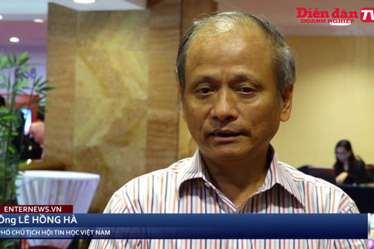 Quản lý vẫn "chạy theo" sự phát triển của công nghệ số