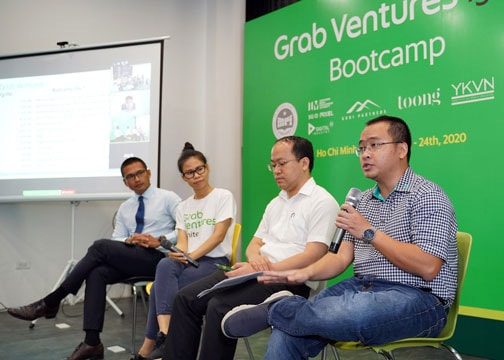 Start-up Việt cầm cự qua dịch