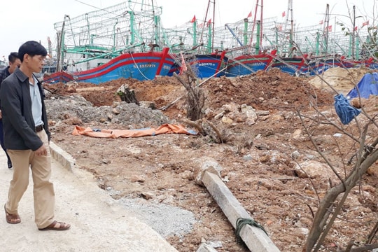 Doanh nghiệp khổ vì mặt bằng chậm được bàn giao (Kỳ VII): Chủ đầu đã được mở “Barie”