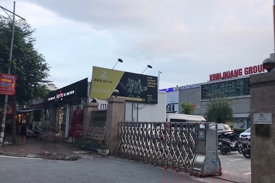 Hà Nội: Bãi đỗ xe 4 tầng ngang nhiên bị "xẻ thịt" cho thuê