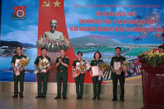 Trao giải Cuộc thi viết “Công nghiệp quốc phòng-75 năm xây dựng và phát triển”