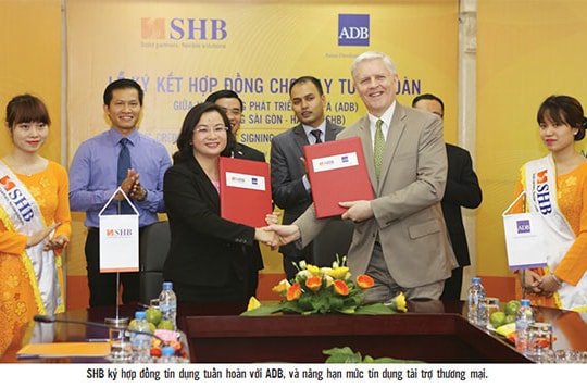 "Bùng nổ" tài trợ thương mại