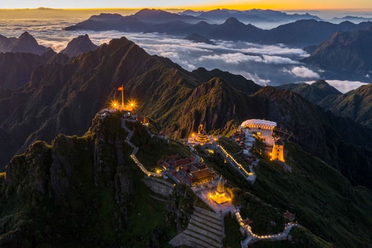 Sun World Fansipan Legend giữ vững ngôi vị "Điểm đến du lịch hấp dẫn nhất Việt Nam"