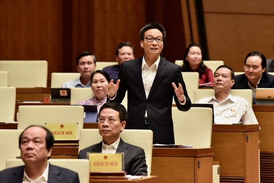 "Tự chủ đại học không có nghĩa là không có quản lý"