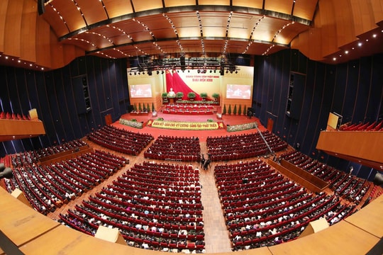 Sáng nay, Ban Chấp hành Trung ương khóa mới ra mắt, bế mạc Đại hội XIII