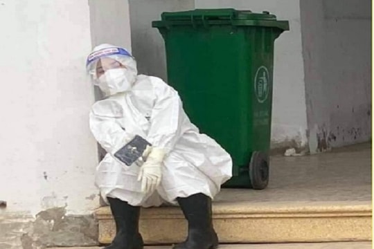 COVID-19: Những giấc ngủ vội nơi tuyến đầu chống dịch