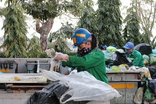 Hải Phòng: Những người thầm lặng làm đẹp cho thành phố ngày Tết