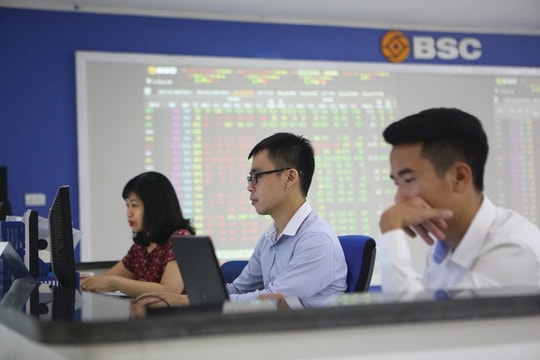 Chứng khoán tháng 4 tiềm ẩn rủi ro lớn