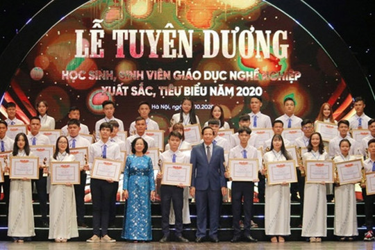 Tuyên dương 150 học sinh, sinh viên trường nghề xuất sắc năm 2021