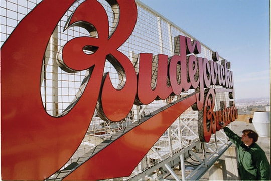 Tranh chấp thương hiệu: Cuộc chiến “Budweiser”