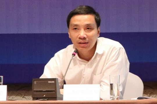 Thị trường chứng khoán tiềm ẩn rủi ro từ sự tăng nóng