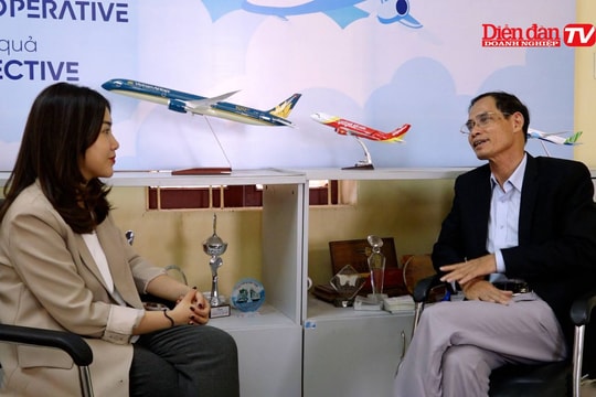 CHUYỆN CUỐI TUẦN: Kiệt sức vì COVID-19, hàng không xin mở cửa "hộ chiếu vắc xin"