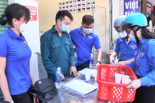 NGƯỜI TỐT - VIỆC TỐT: Giáo viên Đà Nẵng tích cực hỗ trợ tuyến đầu chống COVID-19