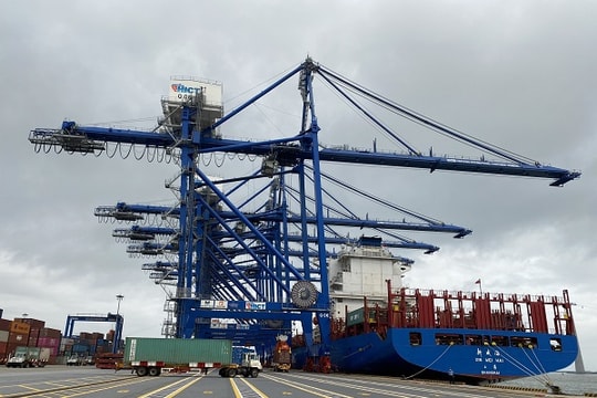 Hải Phòng: Ngành logistics kiệt quệ sau “bão” COVID-19