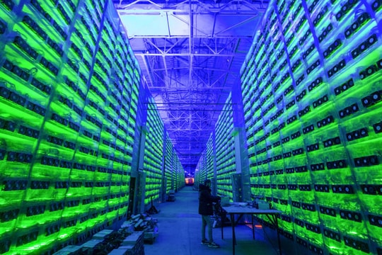 Trung Quốc đưa khai thác tiền điện tử vào danh sách cấm