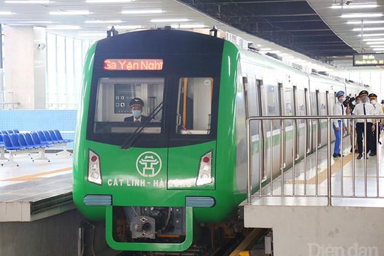 Chùm ảnh: Tàu điện Cát Linh - Hà Đông chính thức khai thác, miễn phí vé 15 ngày đầu