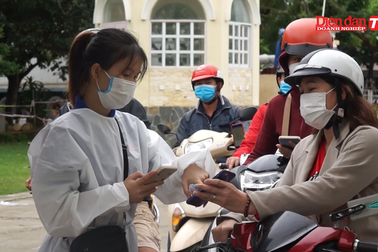 Vẫn còn nhiều bất cập khai báo y tế tại cửa ngõ vào Đà Nẵng