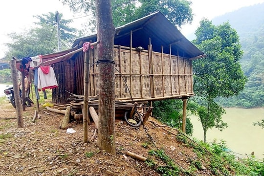 Nghệ An: Dự án chống sạt lở tiền tỷ không thể ở vì tái diễn sạt lở