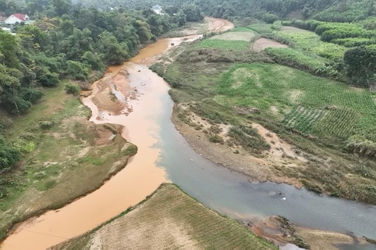 Nghệ An: Sông Nậm Tôn đang bị bức tử