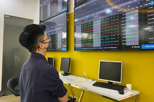 Chứng khoán còn tiềm ẩn rủi ro "bẫy giá tăng"?