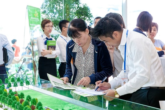 Lành mạnh hoạt động môi giới bất động sản: Cần chế tài… đủ mạnh